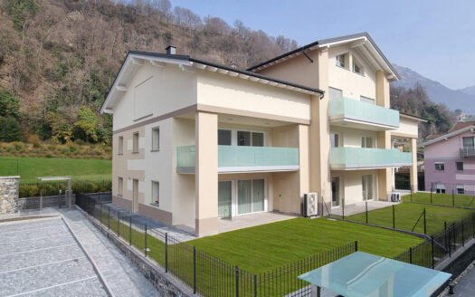 PORLEZZA: RESIDENZA LA QUERCIA